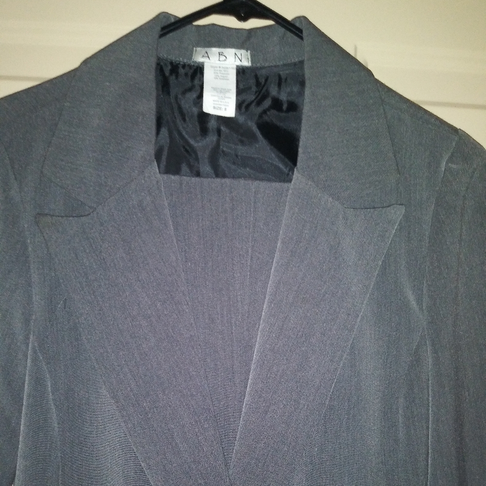 A B N Pants Suit Sz.8 NWOT